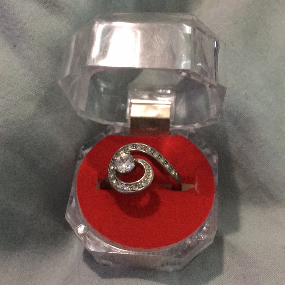 Diamond swirl costume ring